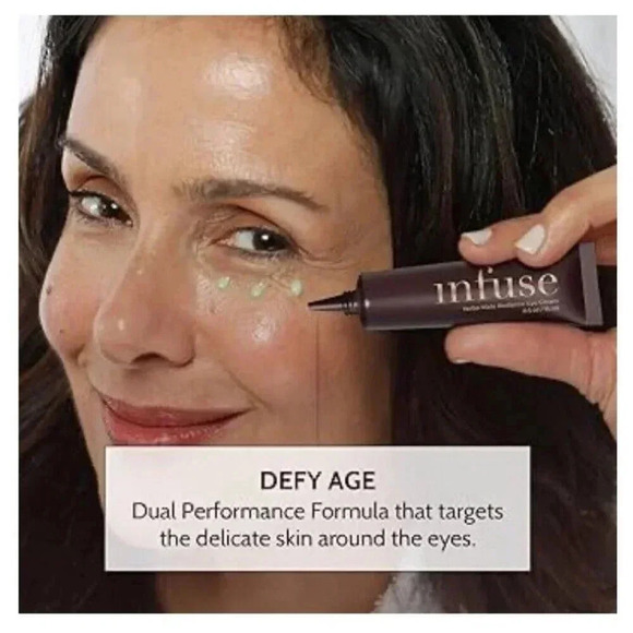 Yerba Mate Radiance Eye Cream: Dark Circle Defense & Instant Puffiness Reduction - Picture 2 of 7